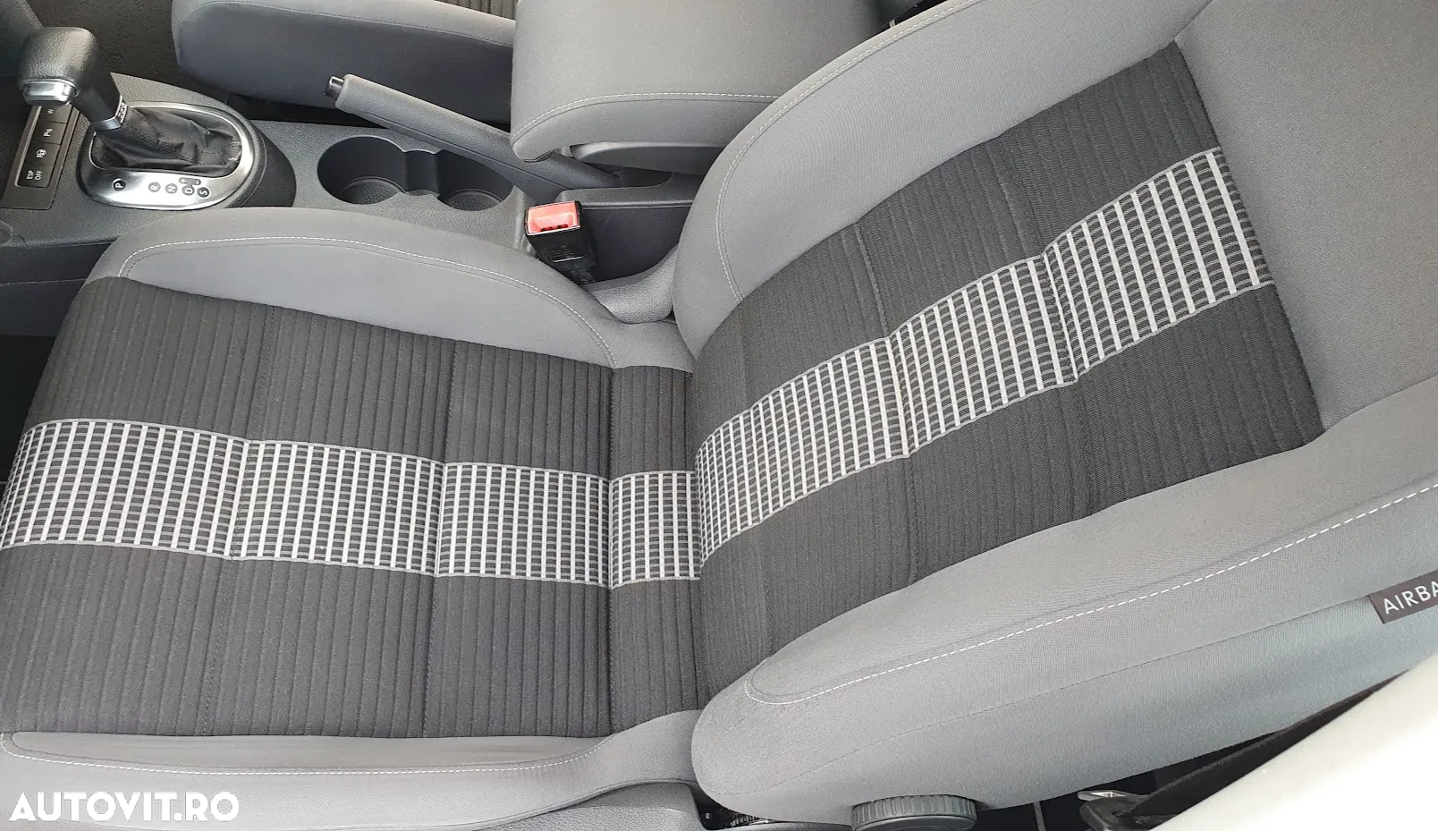 Volkswagen Touran 1.9 TDI DSG United - 16