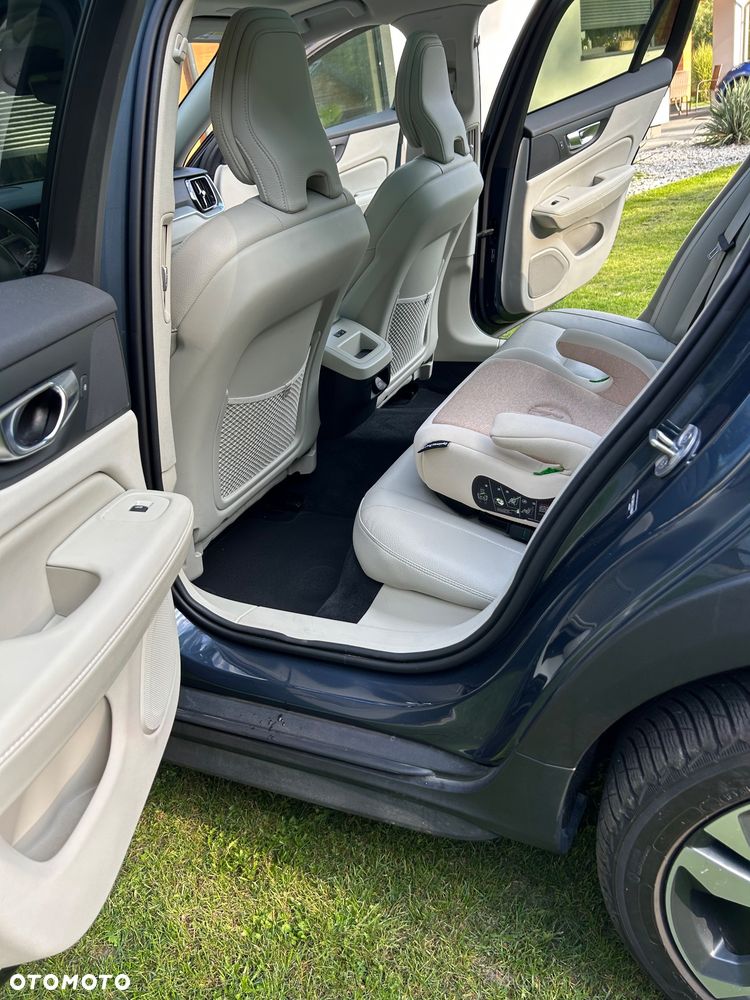 Volvo V60 Cross Country - 17