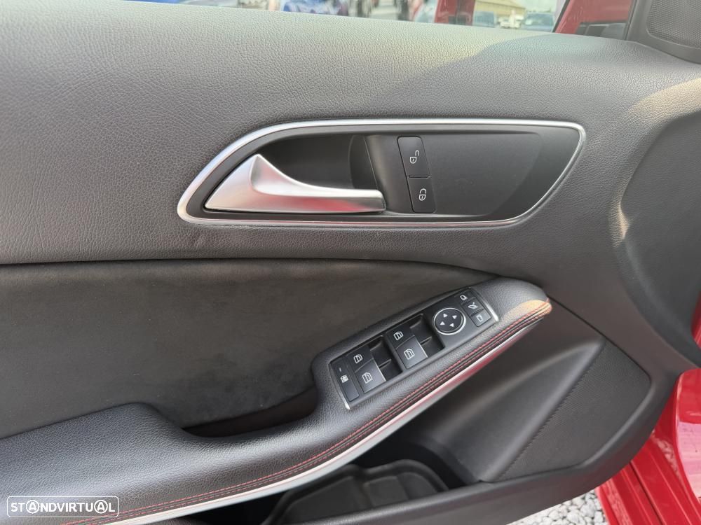 Mercedes-Benz A 180 d AMG Line - 23