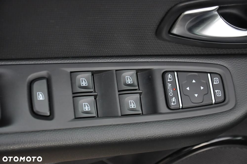 Renault Clio ENERGY TCe 90 Start & Stop LIMITED - 24