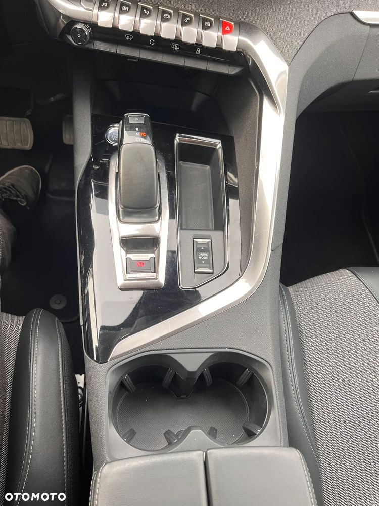 Peugeot 3008 225 e-EAT8 Allure - 38