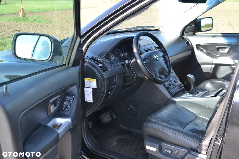 Volvo XC 90 2.5T Momentum - 30