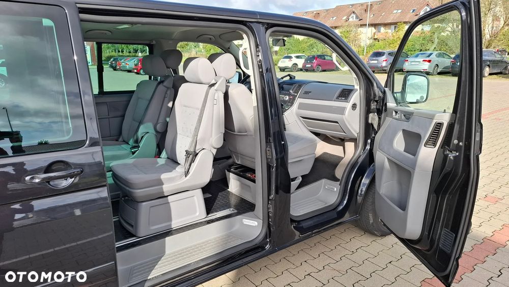 Volkswagen Multivan - 19