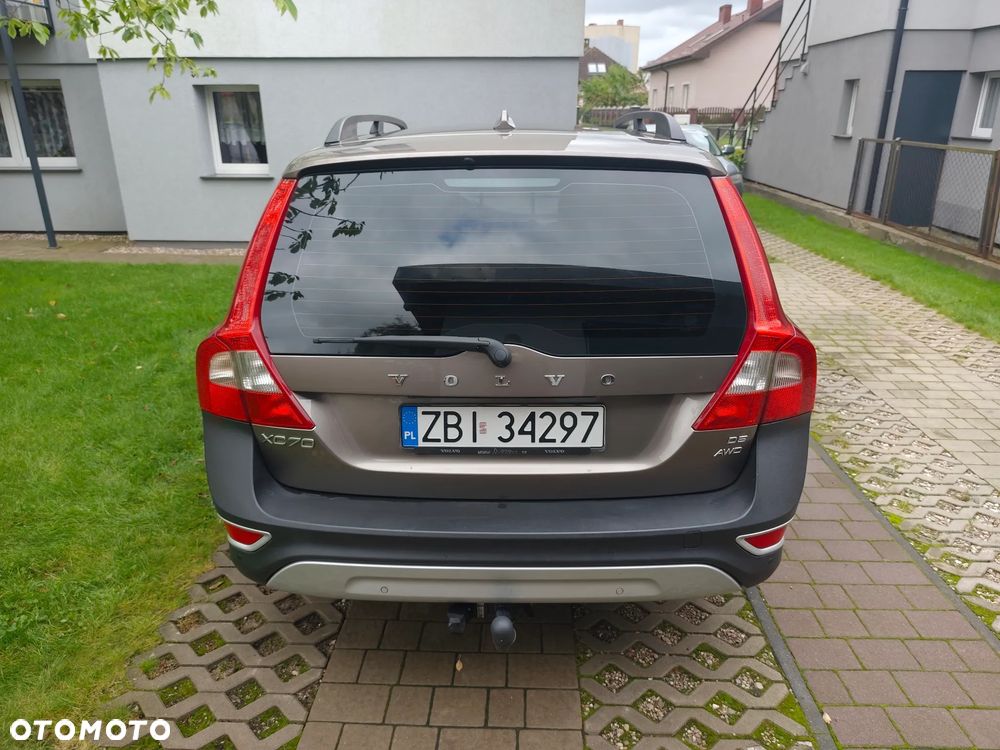 Volvo XC 70 D5 AWD Momentum - 5