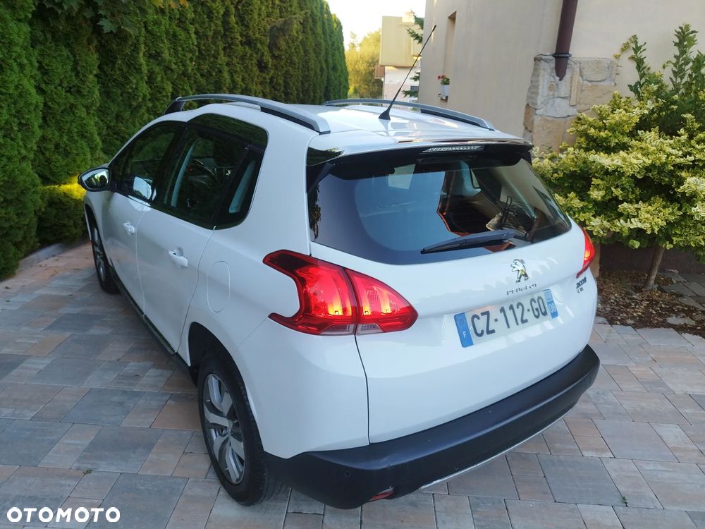 Peugeot 2008 - 12