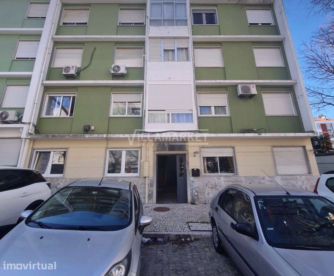 Apartamento T2 Remodelado com 56 m2 inserido no rés do chão de um pequ - Grande imagem: 2/5