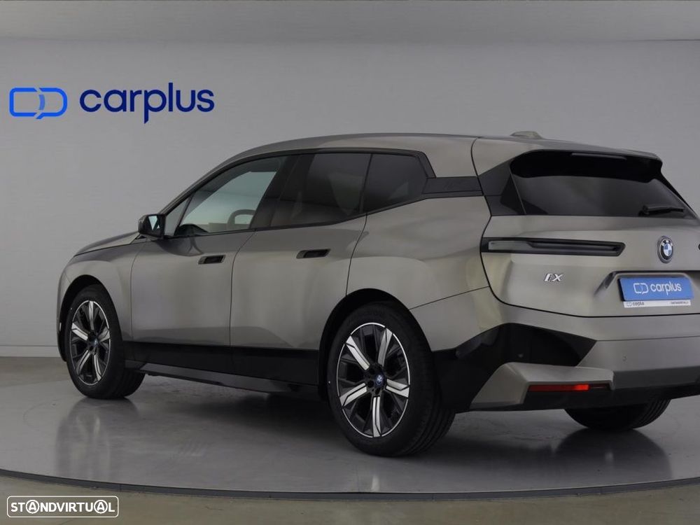 BMW iX xDrive 40 - 5