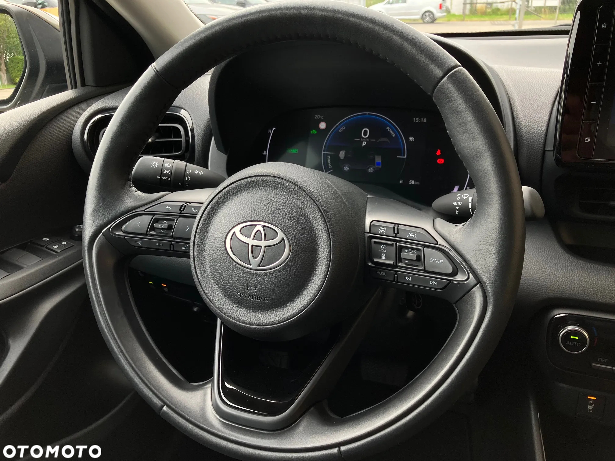 Toyota Yaris Hybrid 1.5 Style - 21
