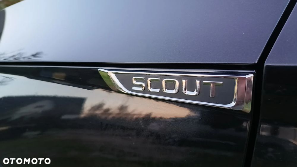 Skoda Octavia Combi 2.0 TDI DSG 4x4 Scout - 25