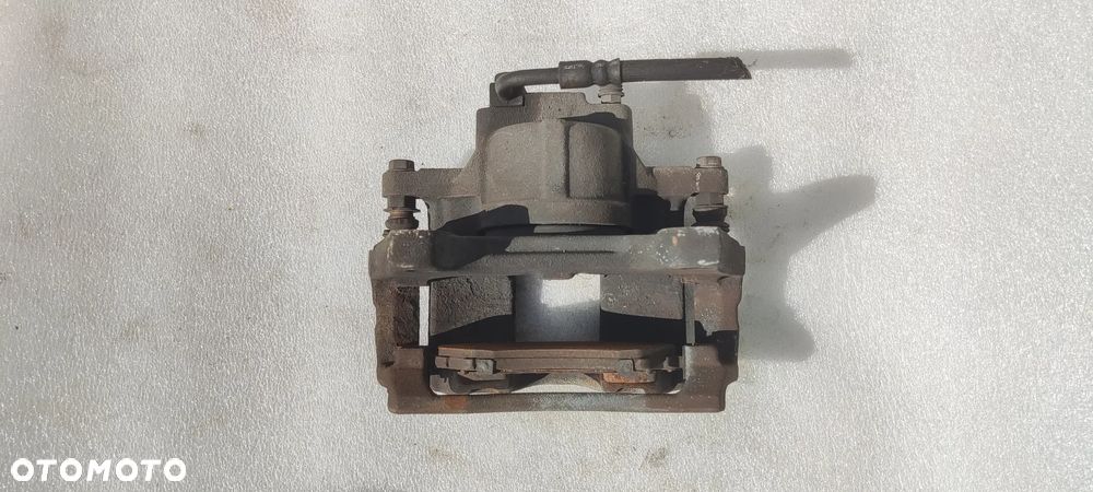 FIAT FREEMONT ZACISK HAMULCOWY PRAWY PRZÓD - 2