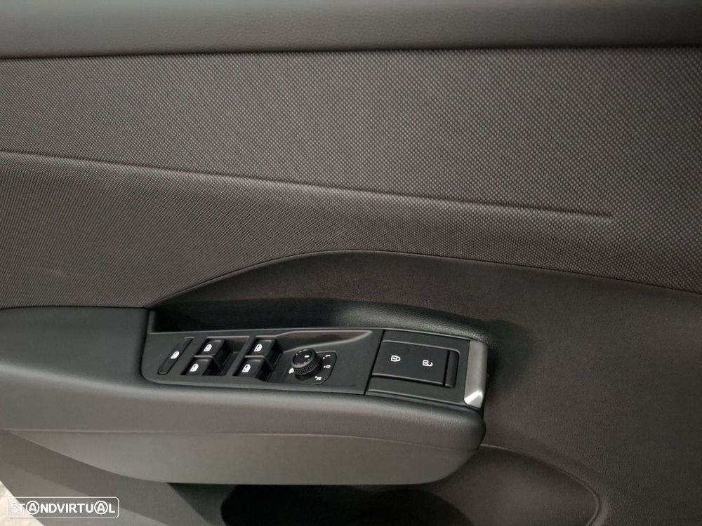 VW T-Roc 1.5 eTSI Trend DSG - 9