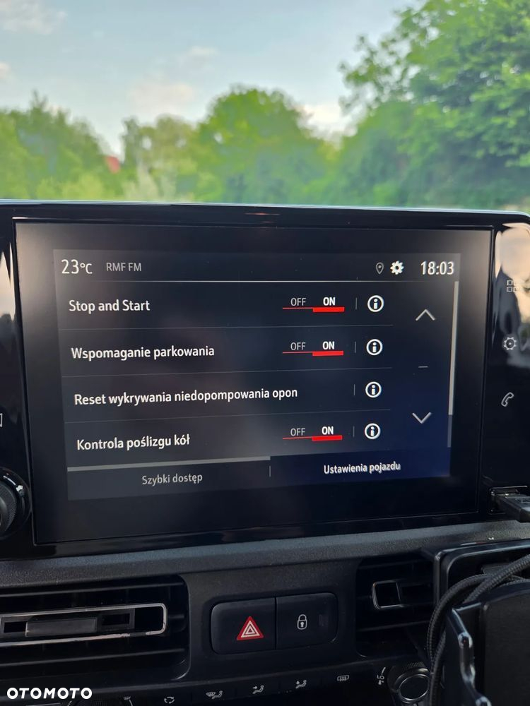 Opel Vivaro C - 15