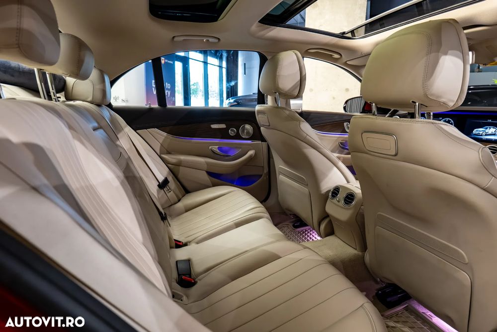 Mercedes-Benz E 220 d 4MATIC Aut. - 23
