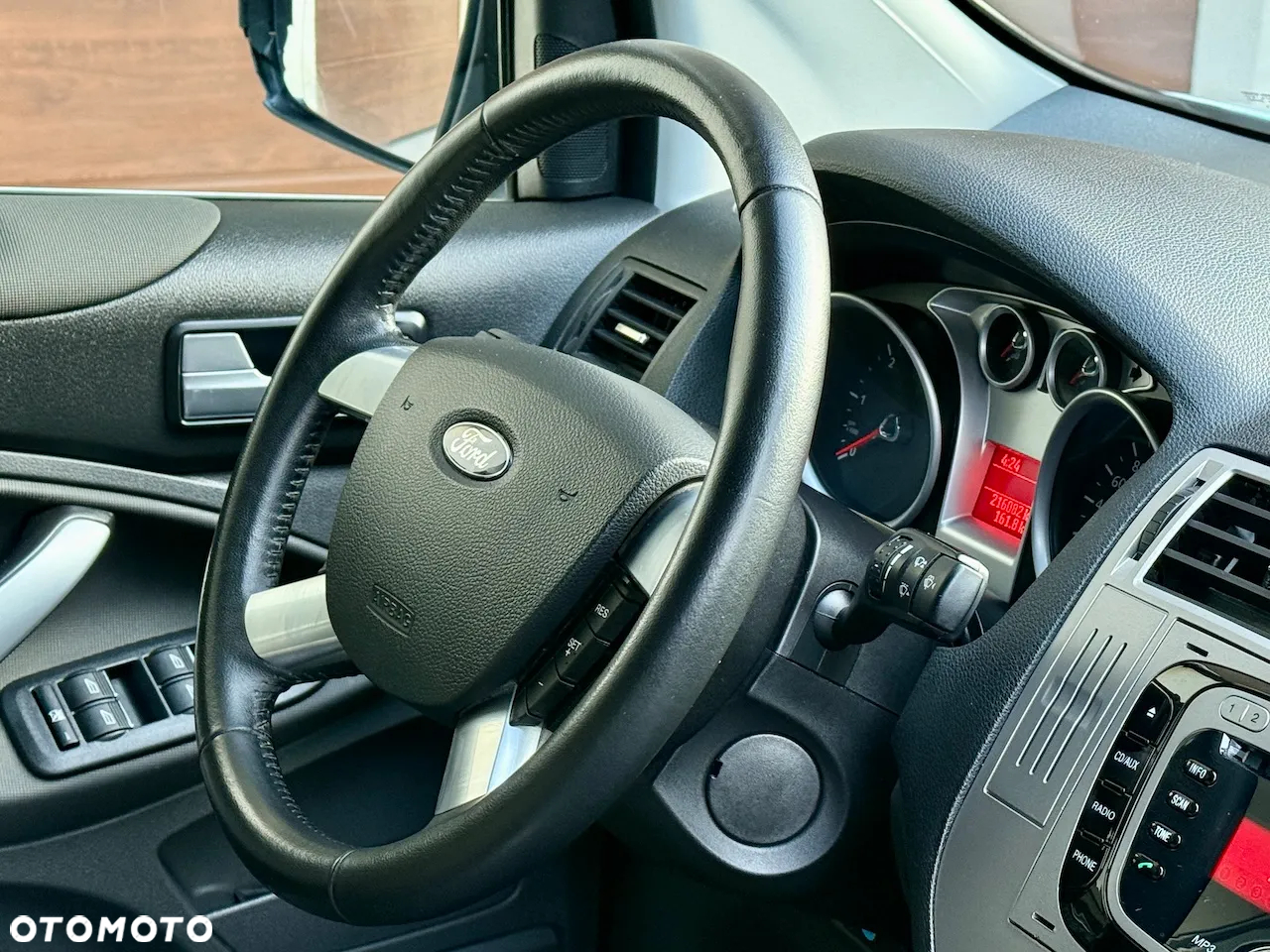 Ford Kuga - 9