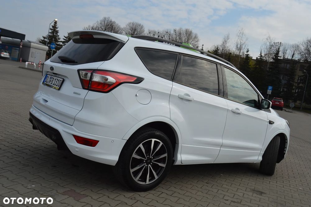 Ford Kuga 1.5 EcoBoost 2x4 ST-Line - 26