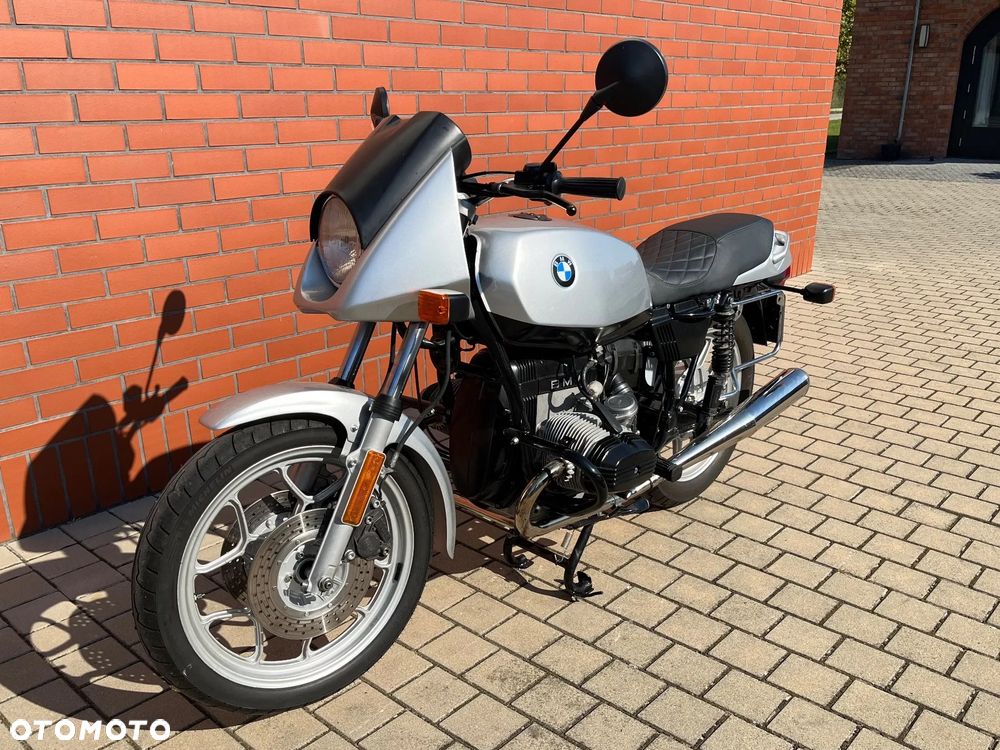 BMW R - 1