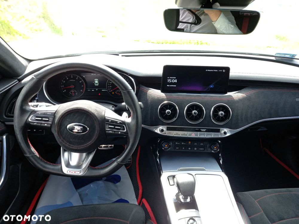 Kia Stinger - 9