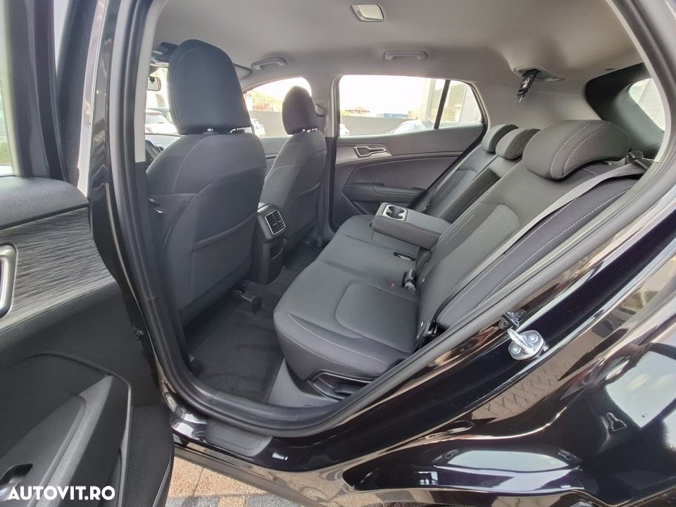 Kia Sportage 1.6 T-GDI 6MT HP 4x2 Urban - 13