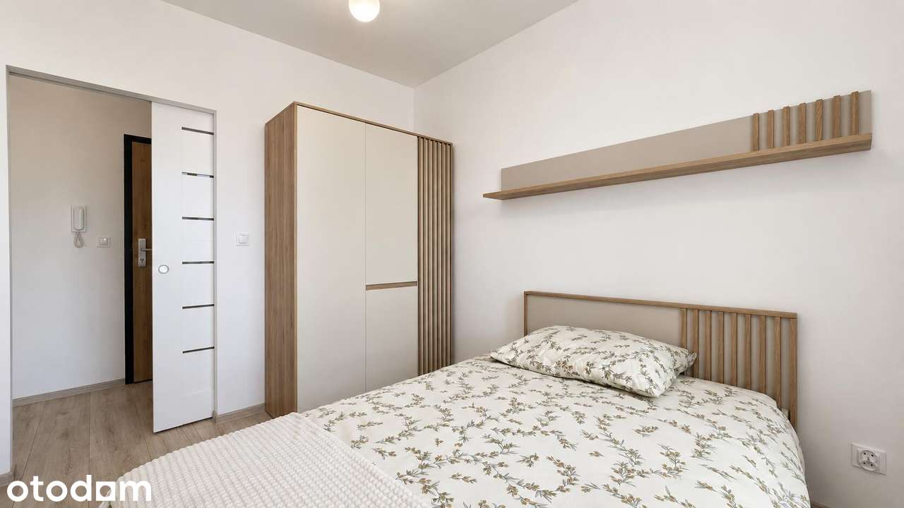 Nowe, 2 pokoje z balkonem, ostatnie piętro,  garaż i komórka w cenie