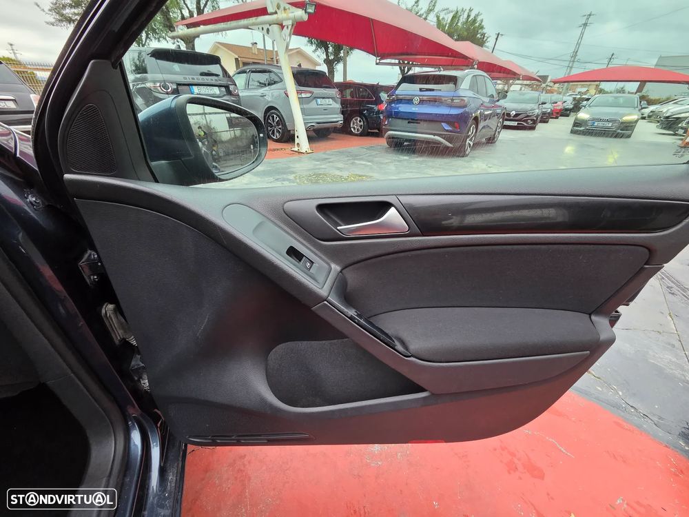 VW Golf 2.0 TDi Confortline - 7