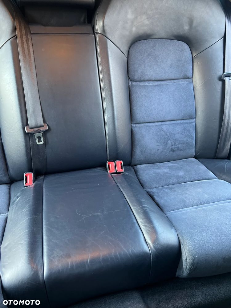 Audi A8 4.2 Quattro - 20
