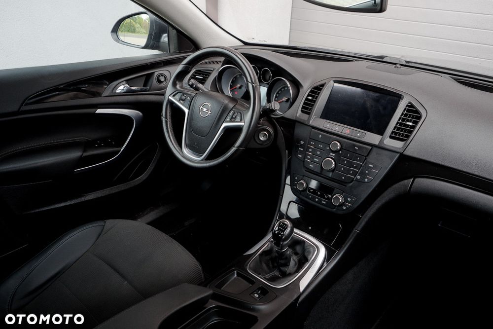 Opel Insignia 1.8 - 30