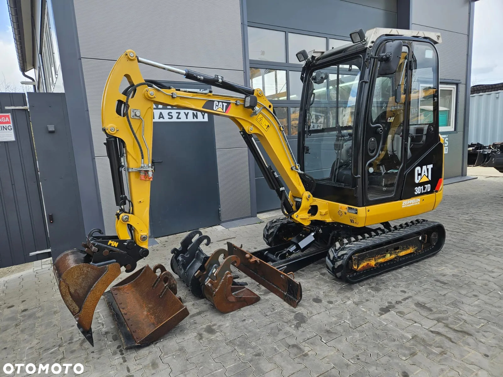 Caterpillar MINIKOPARKA CAT CATERPILLAR 301 301.7D 302 2017R. PŁUG - 22