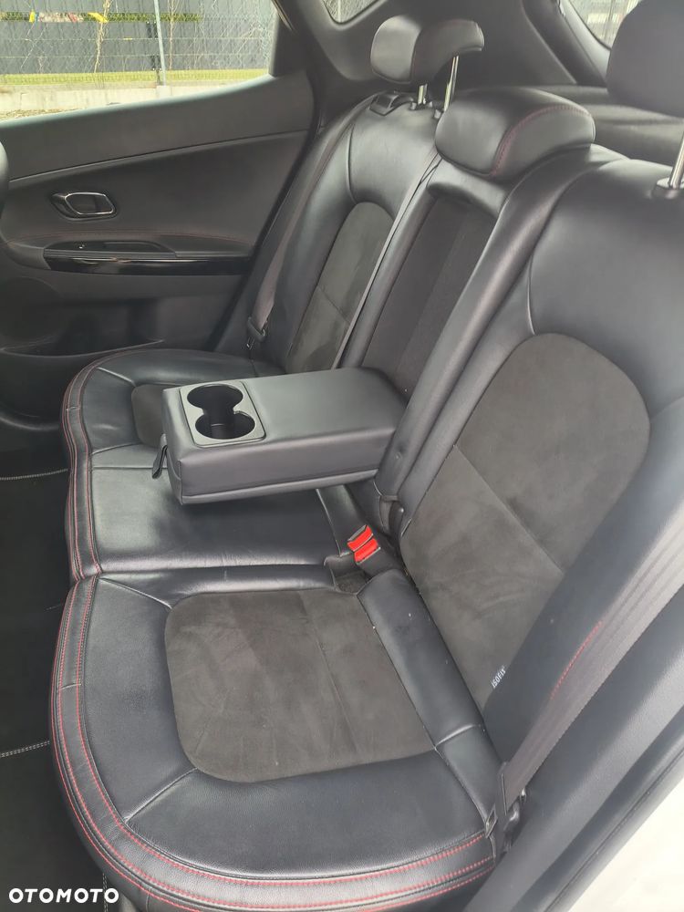 Kia Ceed - 10