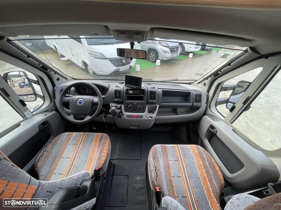 Burstner Privilége T615 cama francesa - 15