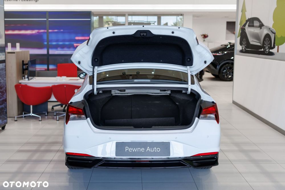 Hyundai Elantra 1.6 Modern - 24