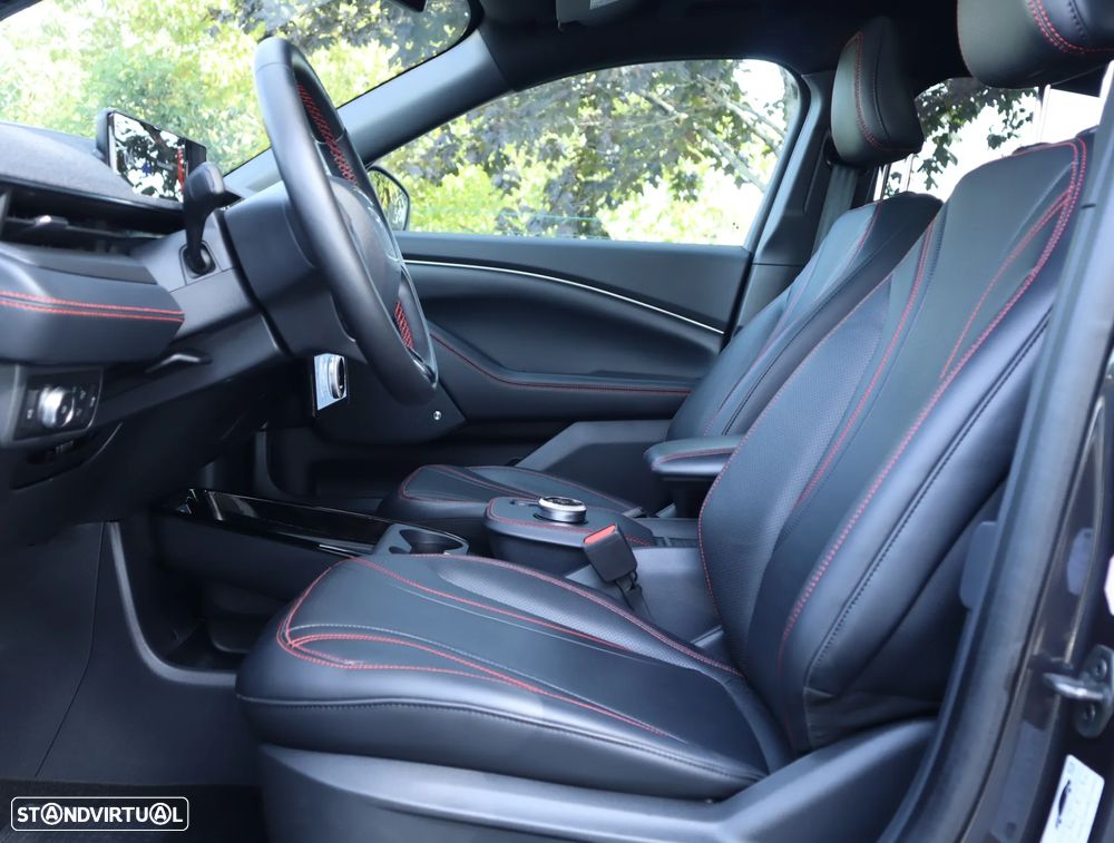 Ford Mustang Mach-E Premium AWD - 27