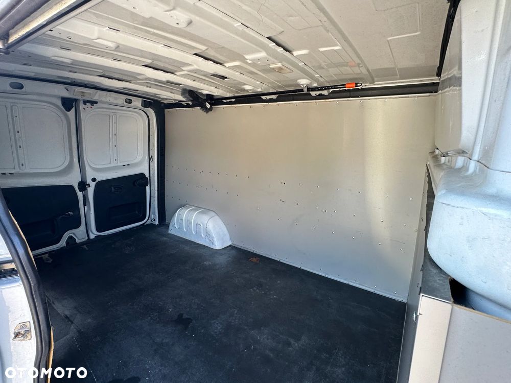 Opel Vivaro - 19