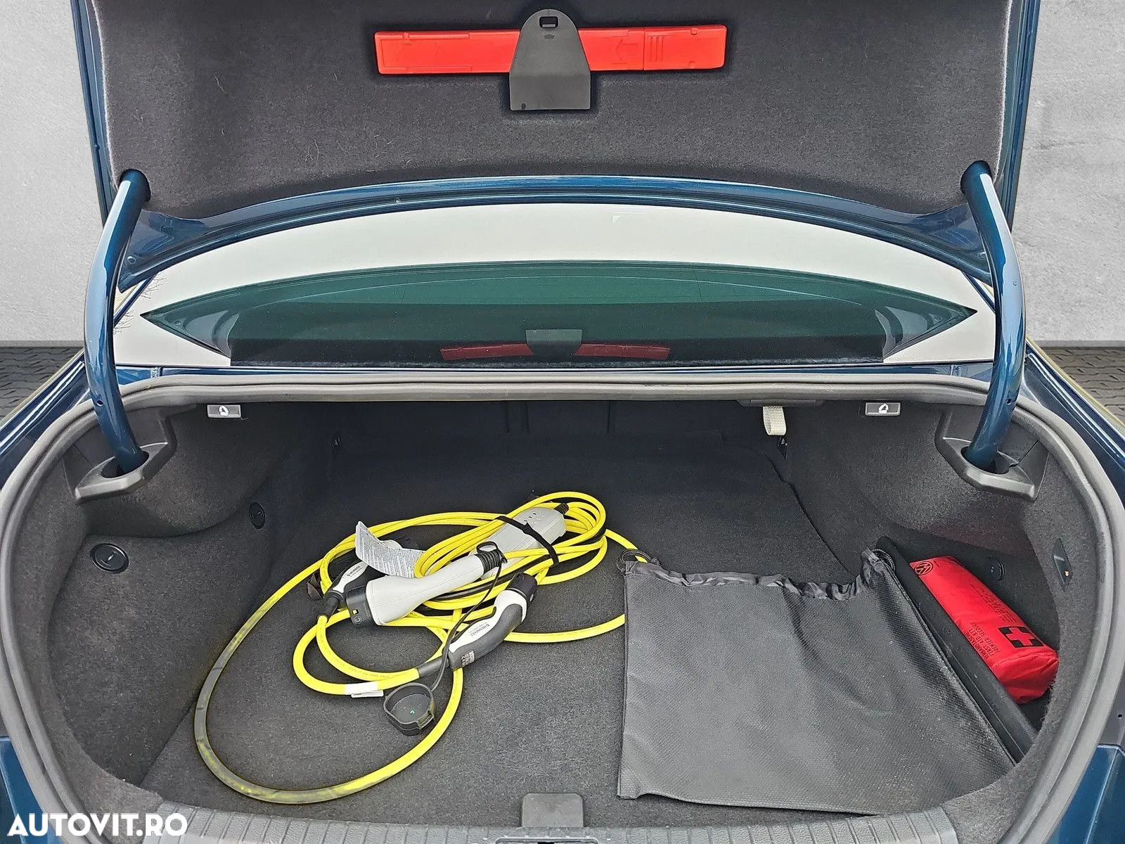 Volkswagen Passat - 23