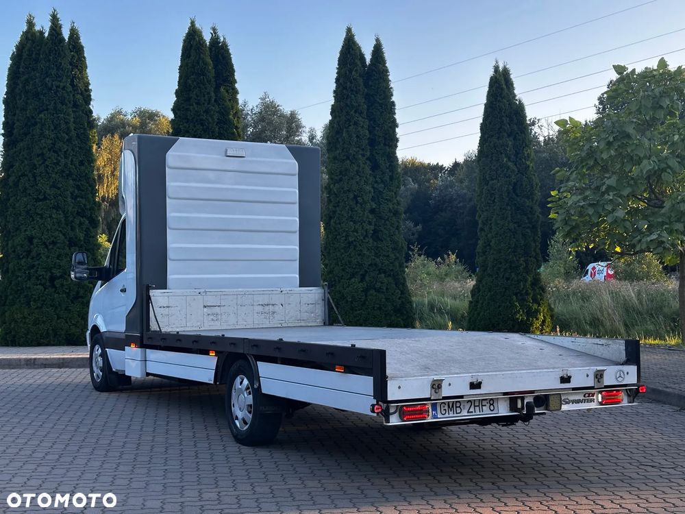Mercedes-Benz Sprinter - 24