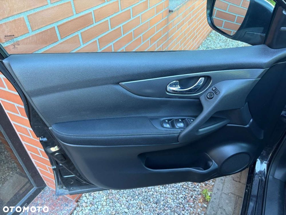 Nissan Qashqai 1.2 DIG-T N-Connecta - 28
