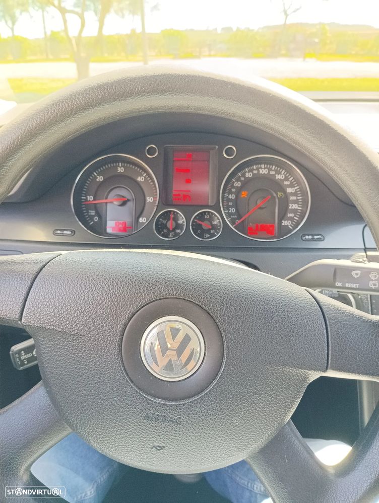 VW Passat Variant - 8