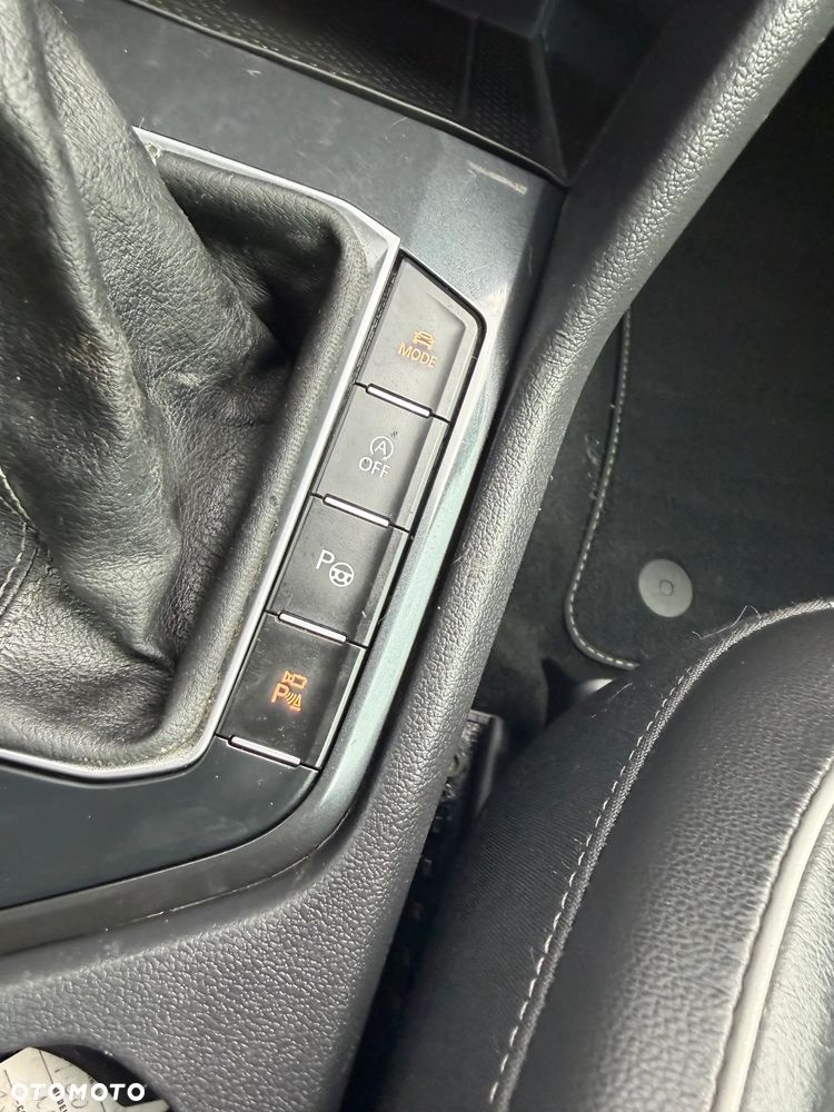Volkswagen Tiguan 2.0 TDI SCR R-Line - 27