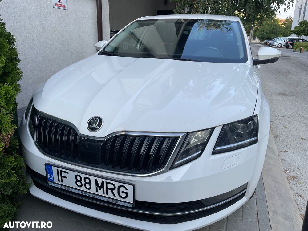 Skoda Octavia 2.0 TDI DSG Ambition - 1
