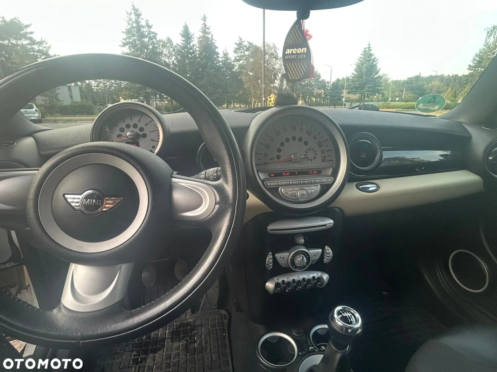 MINI Cooper Standard - 21