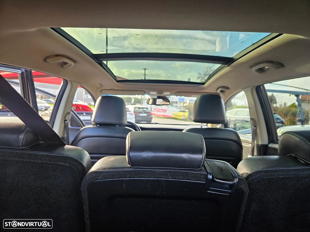 Kia Carens 1.7 CRDi ISG TX - 27