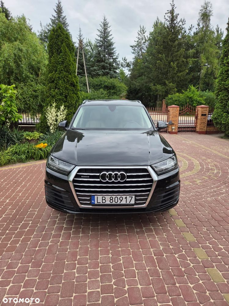 Audi Q7 - 1