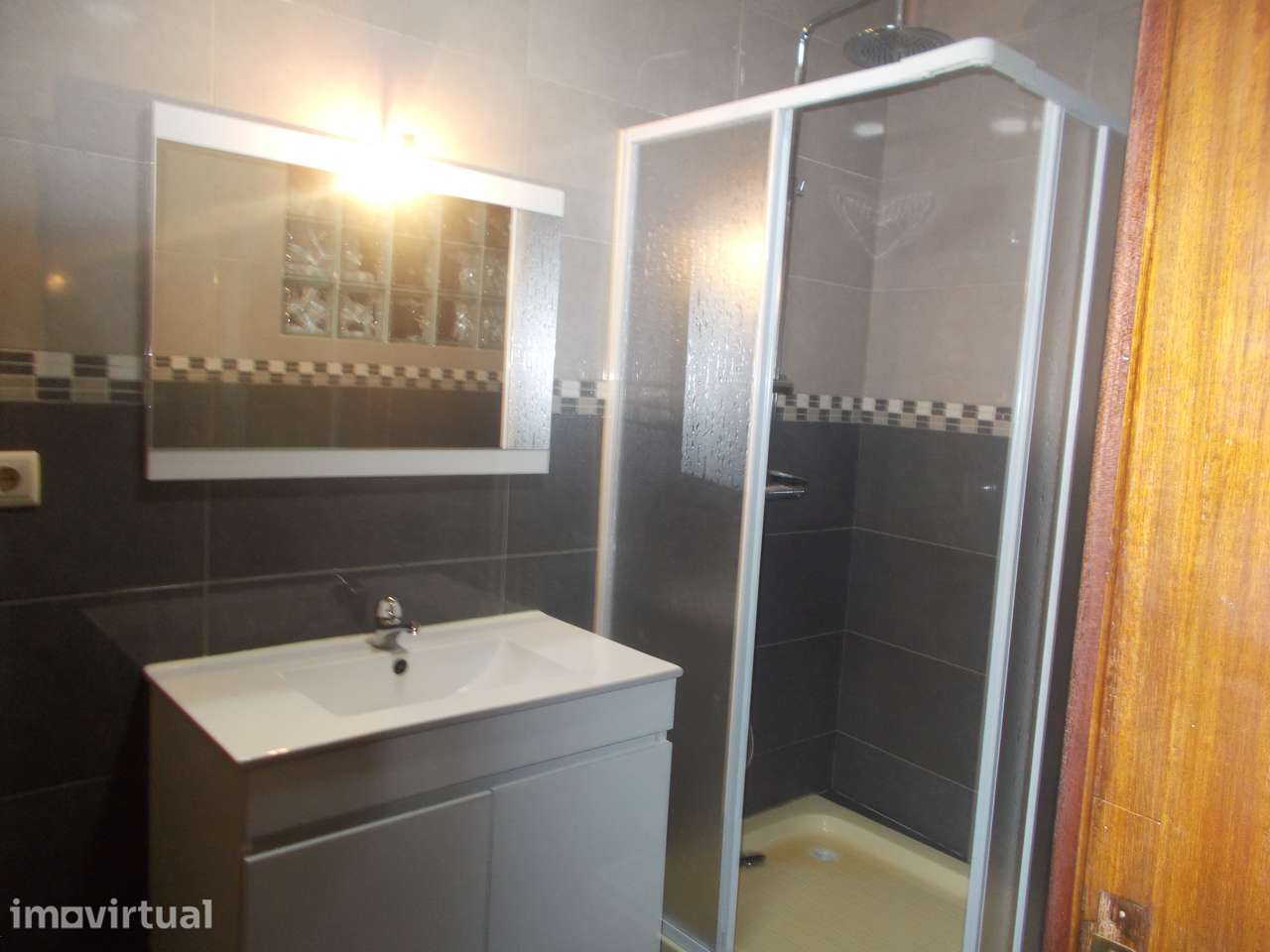MORADIA RÉS DO CHÃO E GARAGEM CASAS DOS MONTES - Grande imagem: 2/9