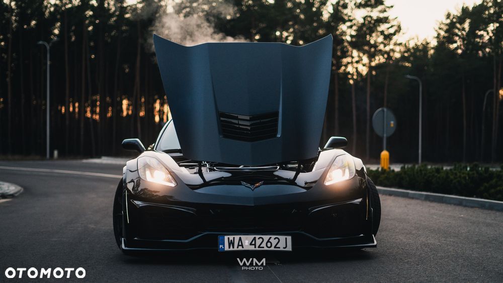 Chevrolet Corvette - 27