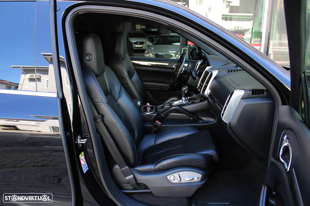 Porsche Cayenne 3.0 V6 - 8
