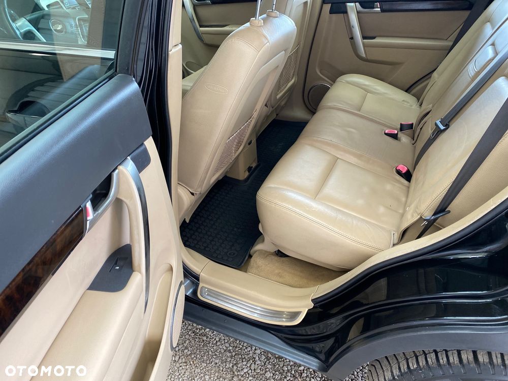 Chevrolet Captiva 2.0 d High - 14