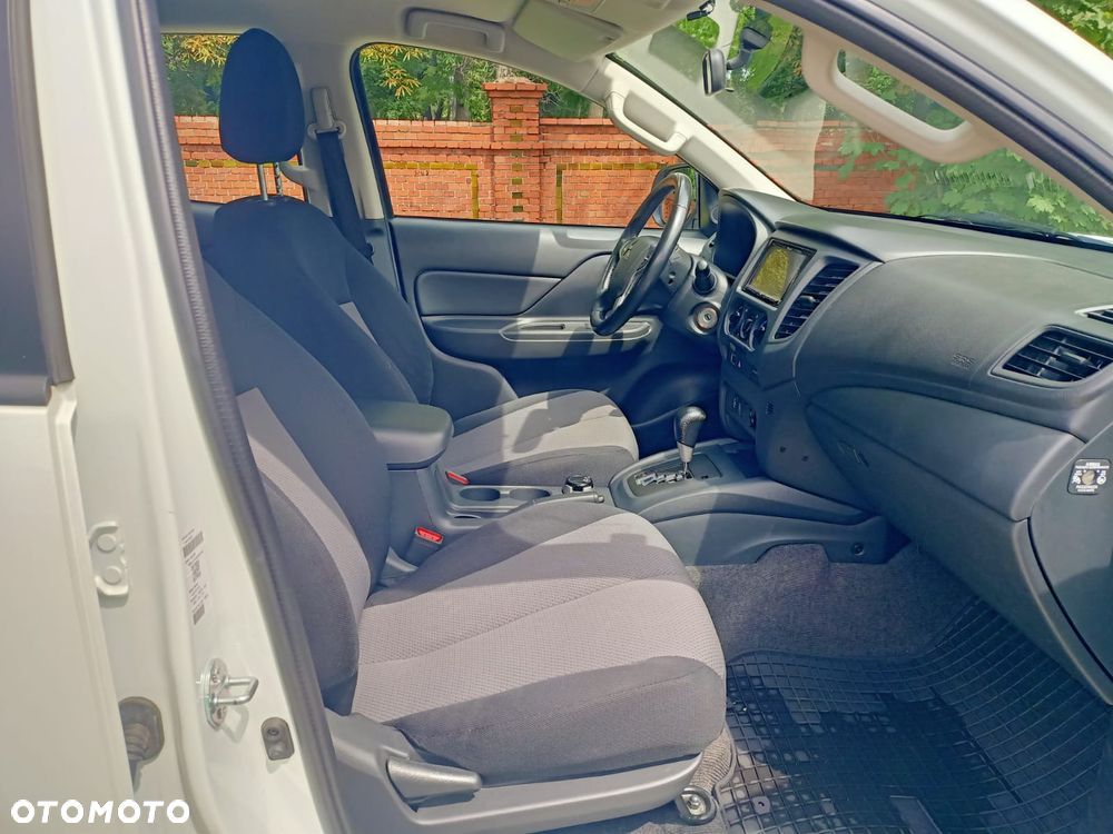 Mitsubishi L200 Pick Up 4x4 S&S Autm Double Cab Plus - 13