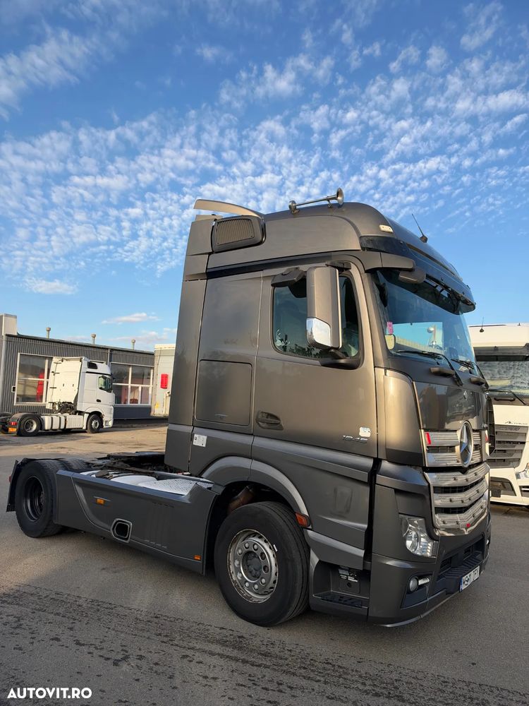 Mercedes-Benz actros - 2