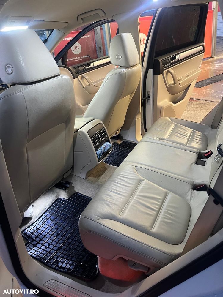 Volkswagen Touareg 3.0 V6 TDI BMT - 11