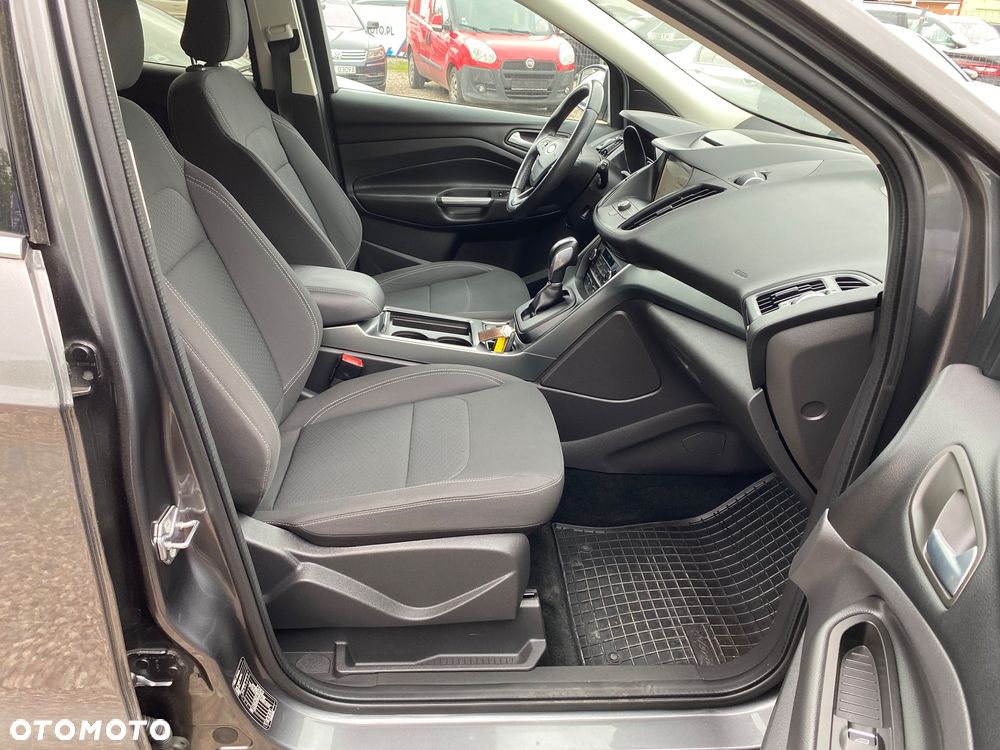 Ford Kuga 2.0 TDCi 2x4 Titanium - 21