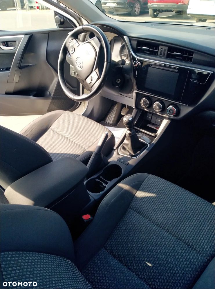 Toyota Corolla 1.6 Premium - 7